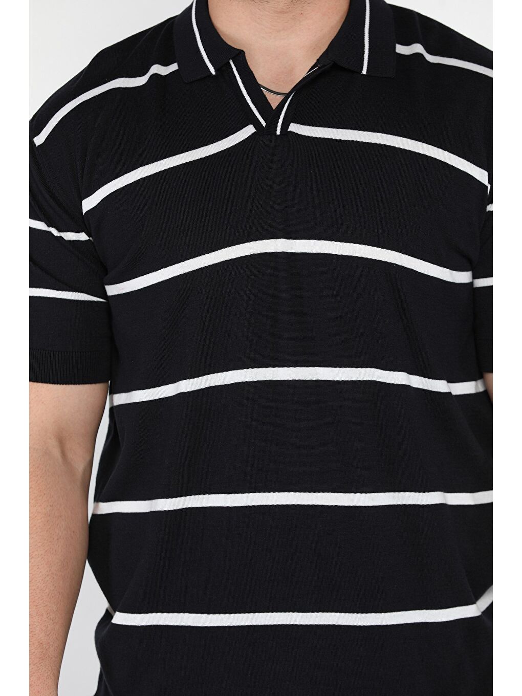 Lacivert Erkek Polo Yaka Çizgi Desenli Triko Tişört-1