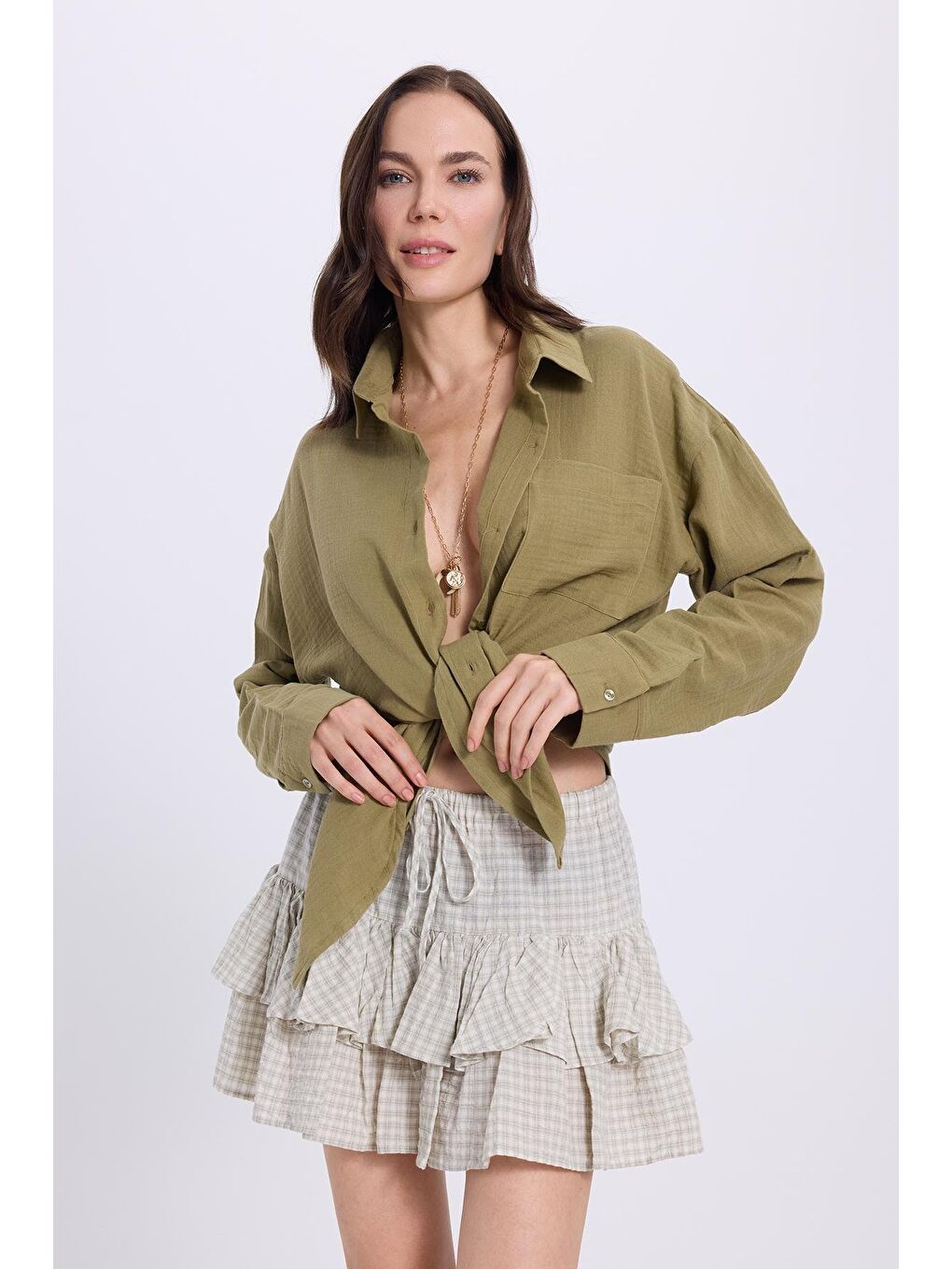 Kadın Oversize Geniş Kesim %100 Pamuk Müslin Kumaş Uzun Kollu Cepli Dokulu Haki Gömlek-1