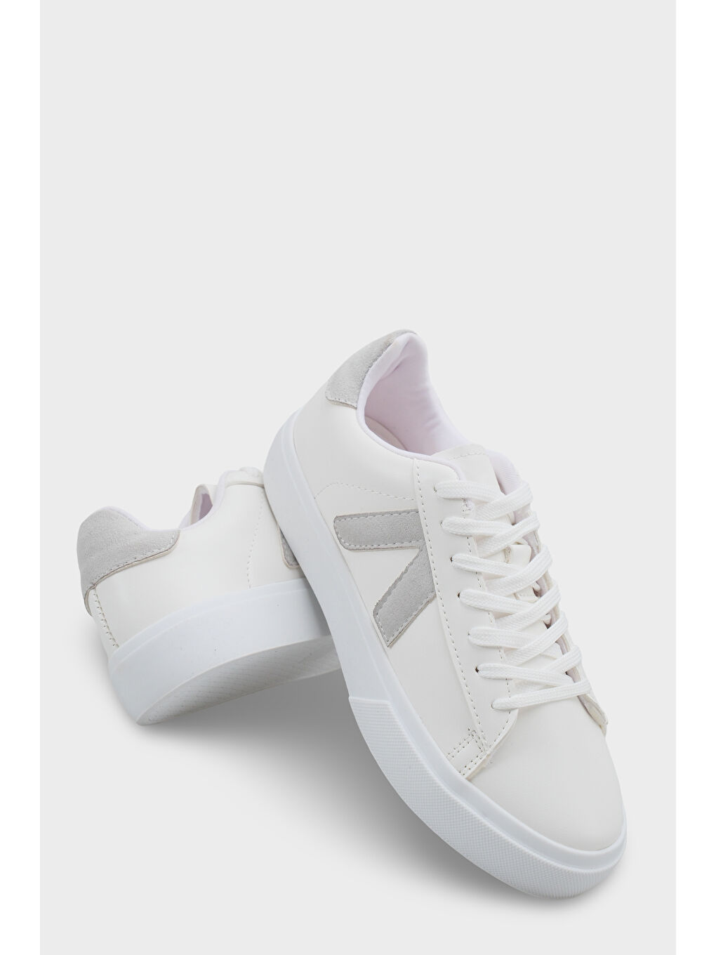 Gri Sandra V Detaylı Bağcıklı Günlük Spor Kadın Sneaker Ayakkabı-3