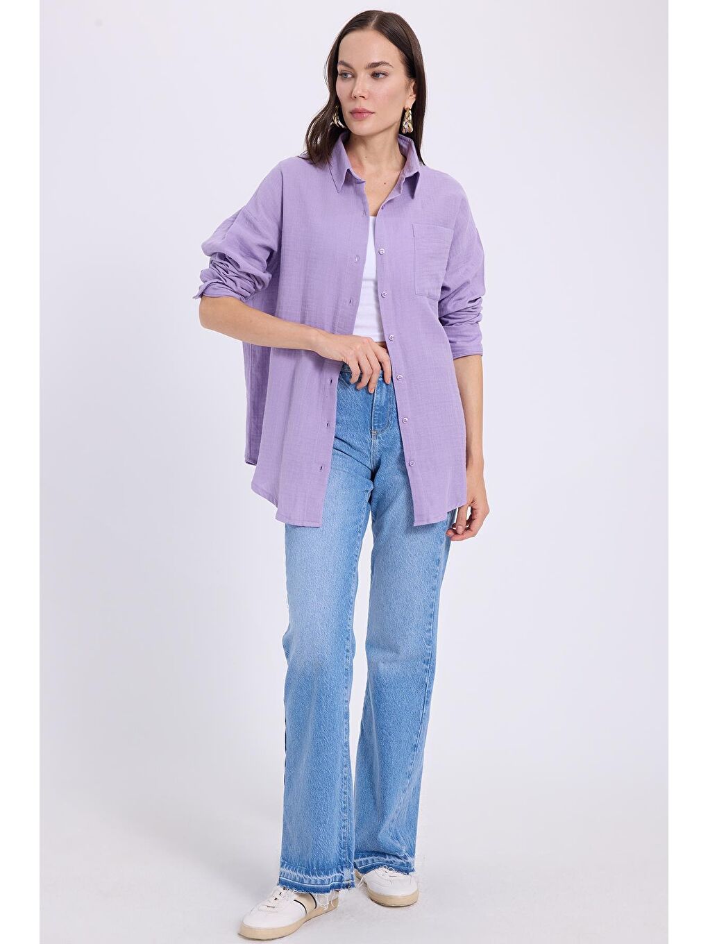 Kadın Oversize Geniş Kesim %100 Pamuk Müslin Kumaş Uzun Kollu Cepli Dokulu Açık Mor Gömlek-3
