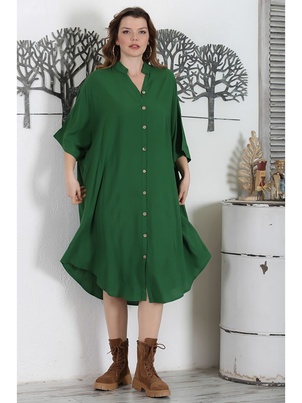 Çam Yeşili Hakim Yaka 3/4 Kol Düğmeli Gizli Cepli Casual Oversize Dokuma Elbise 121 87-2