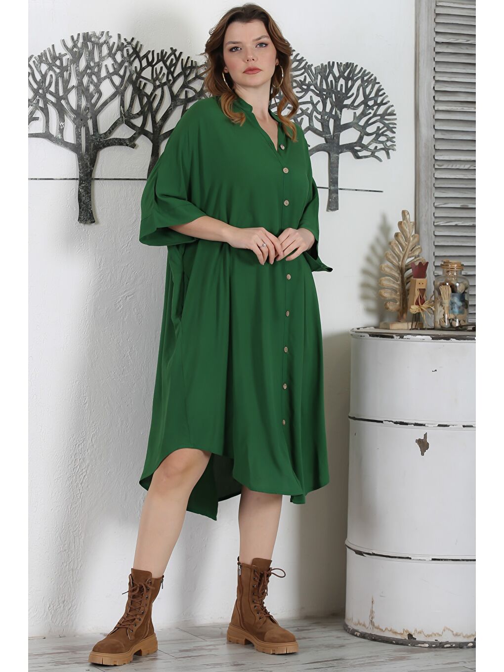 Çam Yeşili Hakim Yaka 3/4 Kol Düğmeli Gizli Cepli Casual Oversize Dokuma Elbise 121 87-5