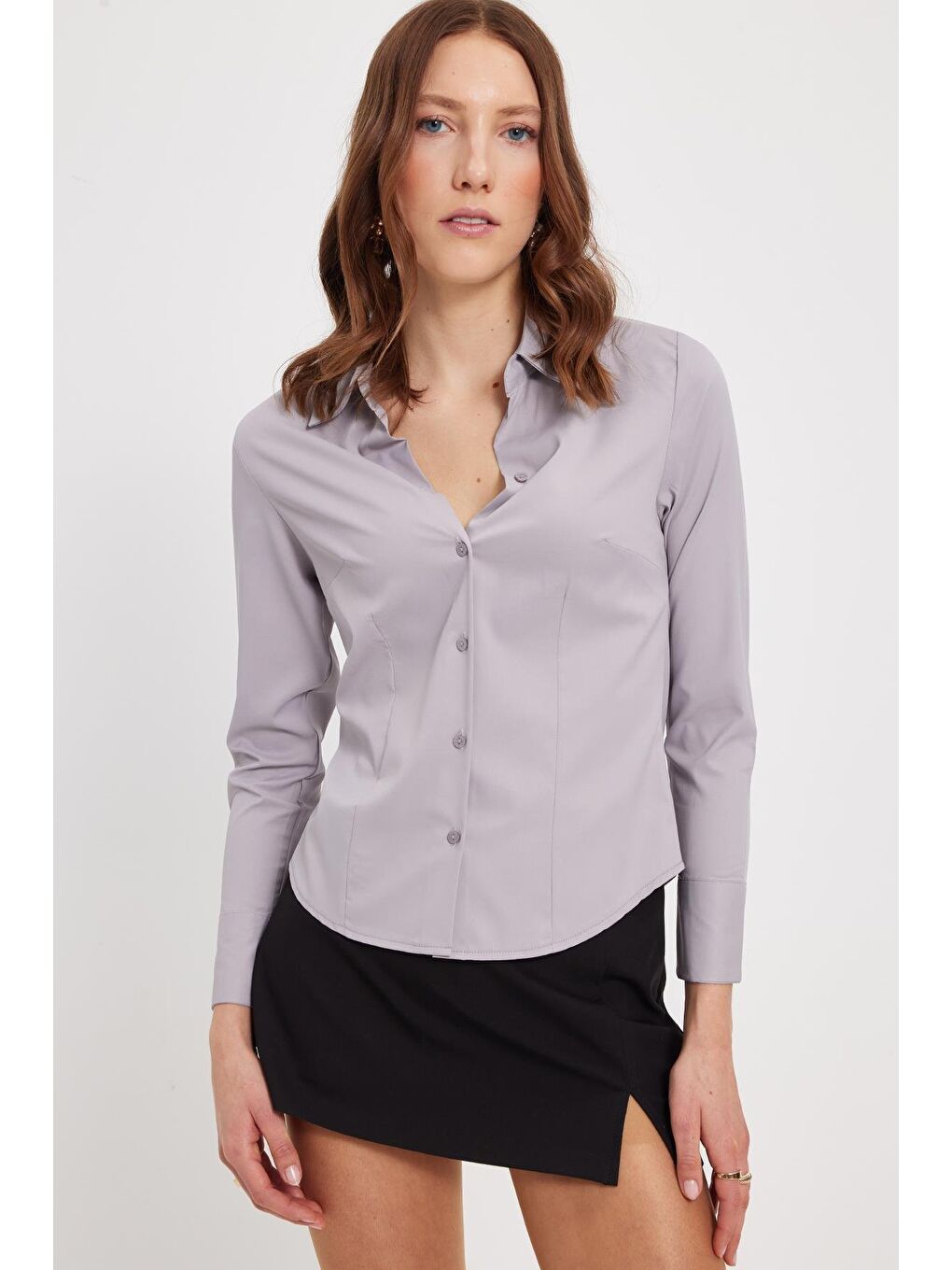 Kadın Slim Fit Dar Kesim Pensli Vucüda Oturan Klasik Yaka Uzun Kollu Elastanlı Gri Gömlek-1