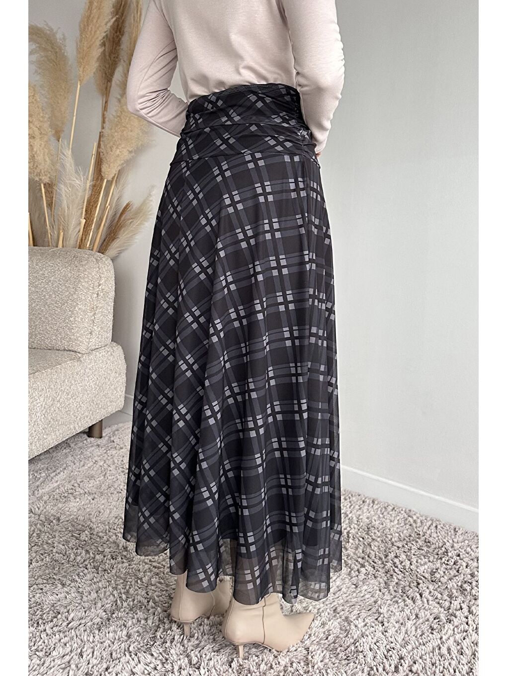 Siyah Bel Büzgü Detaylı Desenli Tesettür Kiloş Etek-6