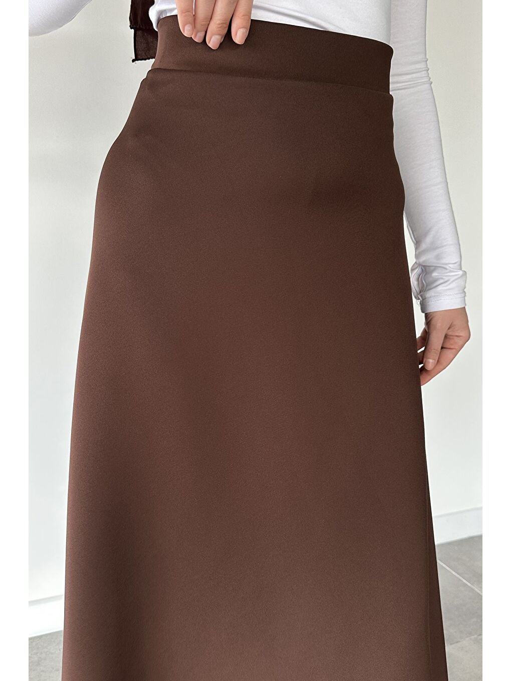 Kahverengi Bel Lastikli Scuba Tesettür Kiloş Etek-4