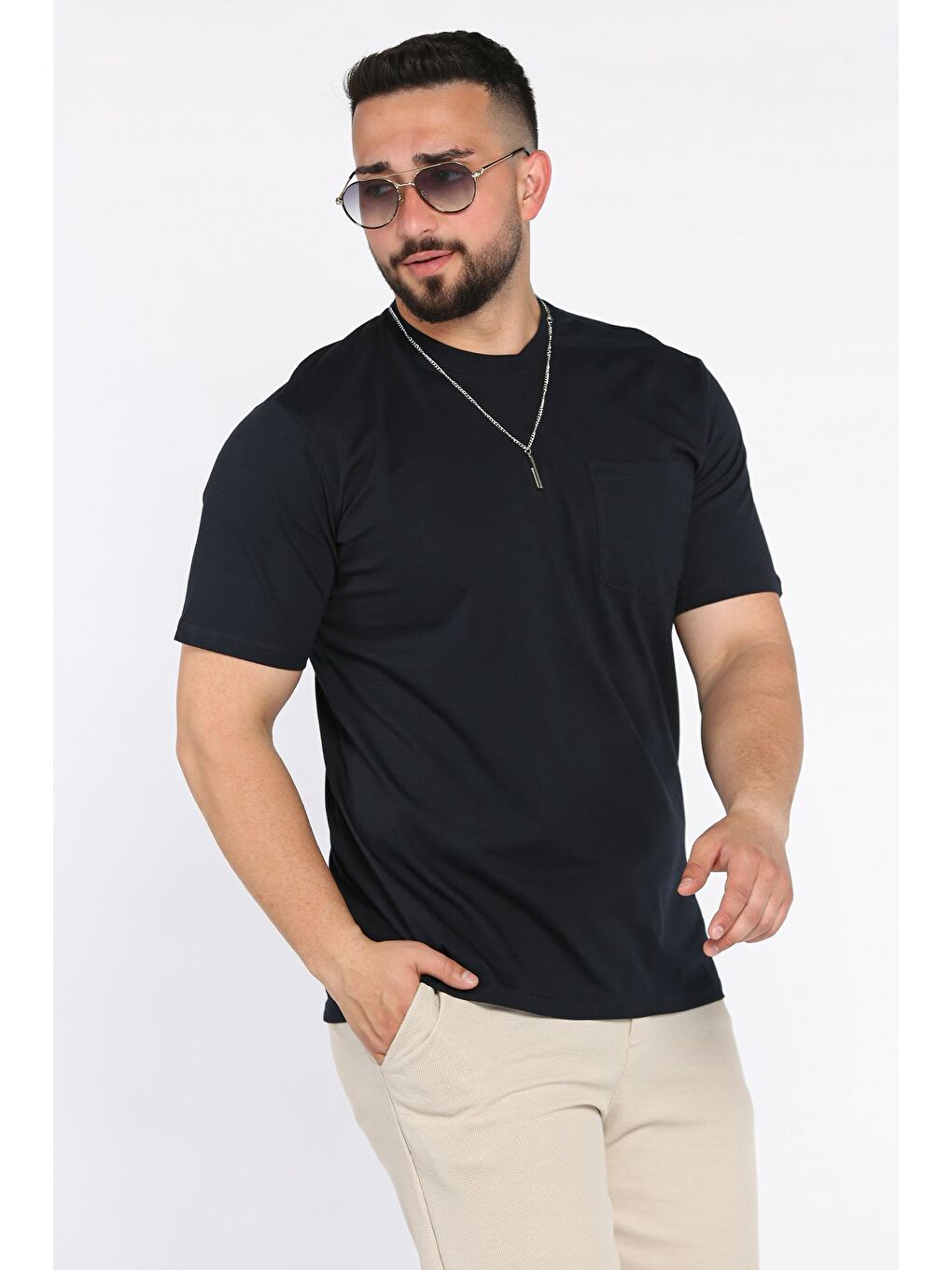 Lacivert Aksesuarlı Cepli Erkek Tişört