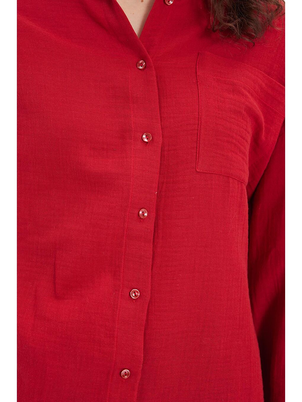 Kadın Oversize Geniş Kesim %100 Pamuk Müslin Kumaş Uzun Kollu Cepli Dokulu Bordo Gömlek-3