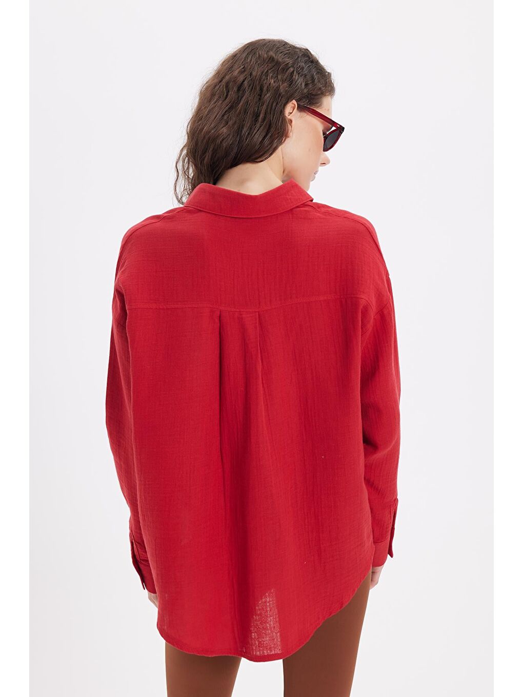 Kadın Oversize Geniş Kesim %100 Pamuk Müslin Kumaş Uzun Kollu Cepli Dokulu Bordo Gömlek-7