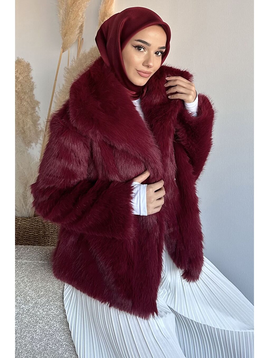 Bordo İç Astarlı Çift Cepli Kürklü Tesettür Mont-6