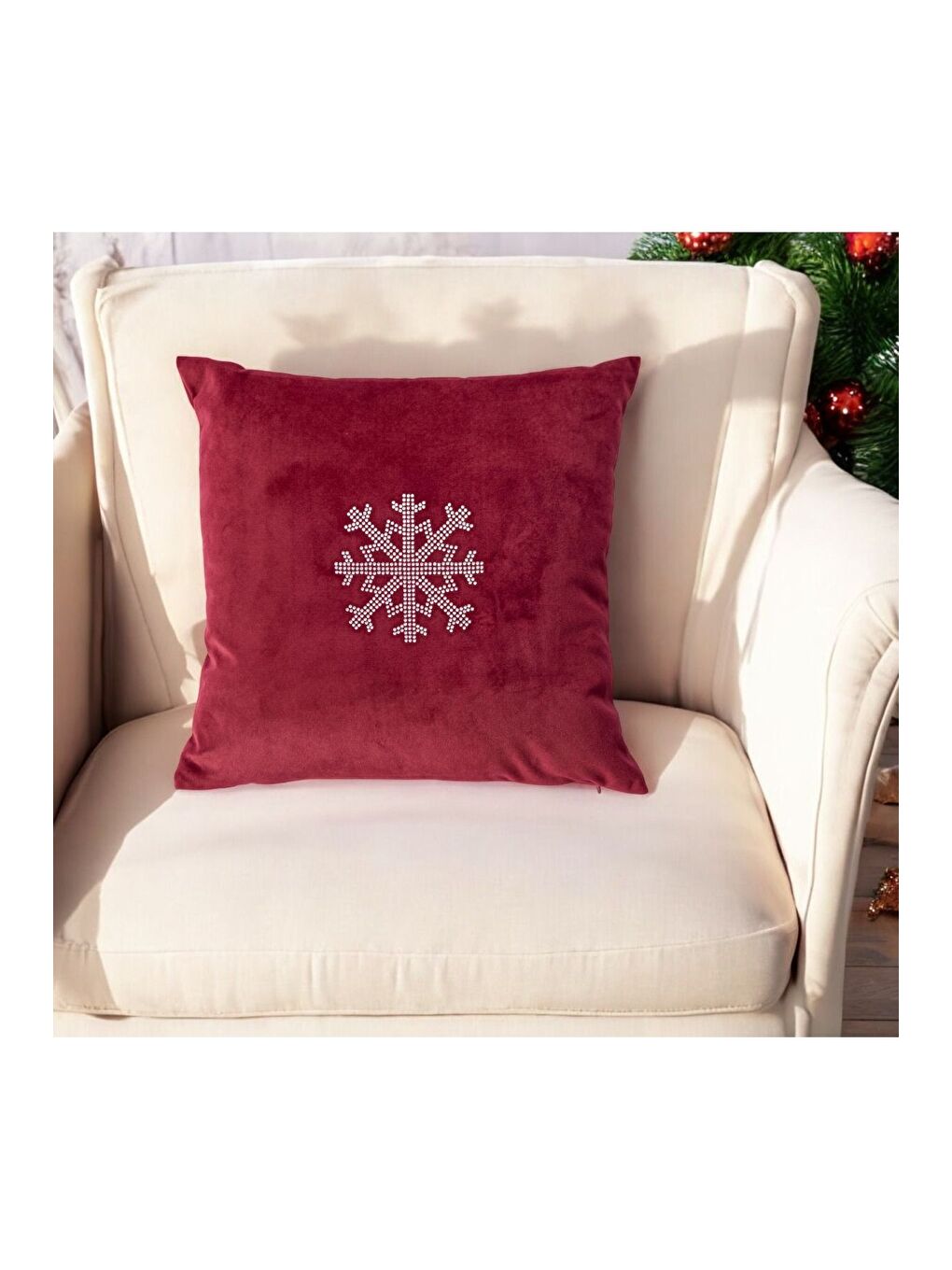 Gri Yılbaşı Kırlent Kılıfı Bordo  Zemin Minimal Kar Tanesi Taş Baskı Desenli 43x43-1