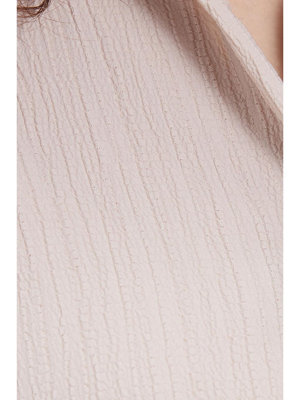 Kadın Oversize Geniş Kesim Bürümcük Pens Detaylı Uzun Kollu Dokulu Açık Bej Gömlek-6