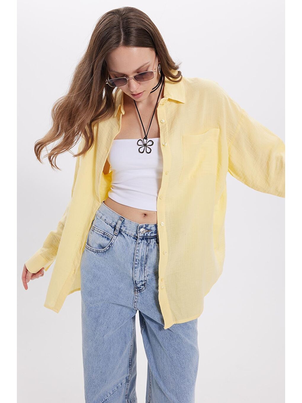 Kadın Oversize Geniş Kesim %100 Pamuk Müslin Kumaş Uzun Kollu Cepli Dokulu Sarı Gömlek-7