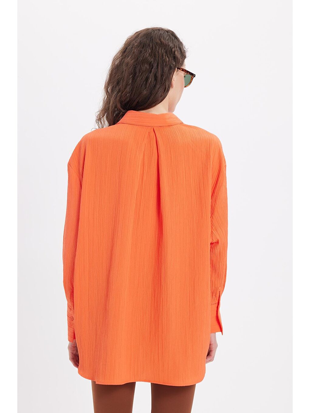 Kadın Oversize Geniş Kesim Bürümcük Pens Detaylı Uzun Kollu Dokulu Turuncu Gömlek-7