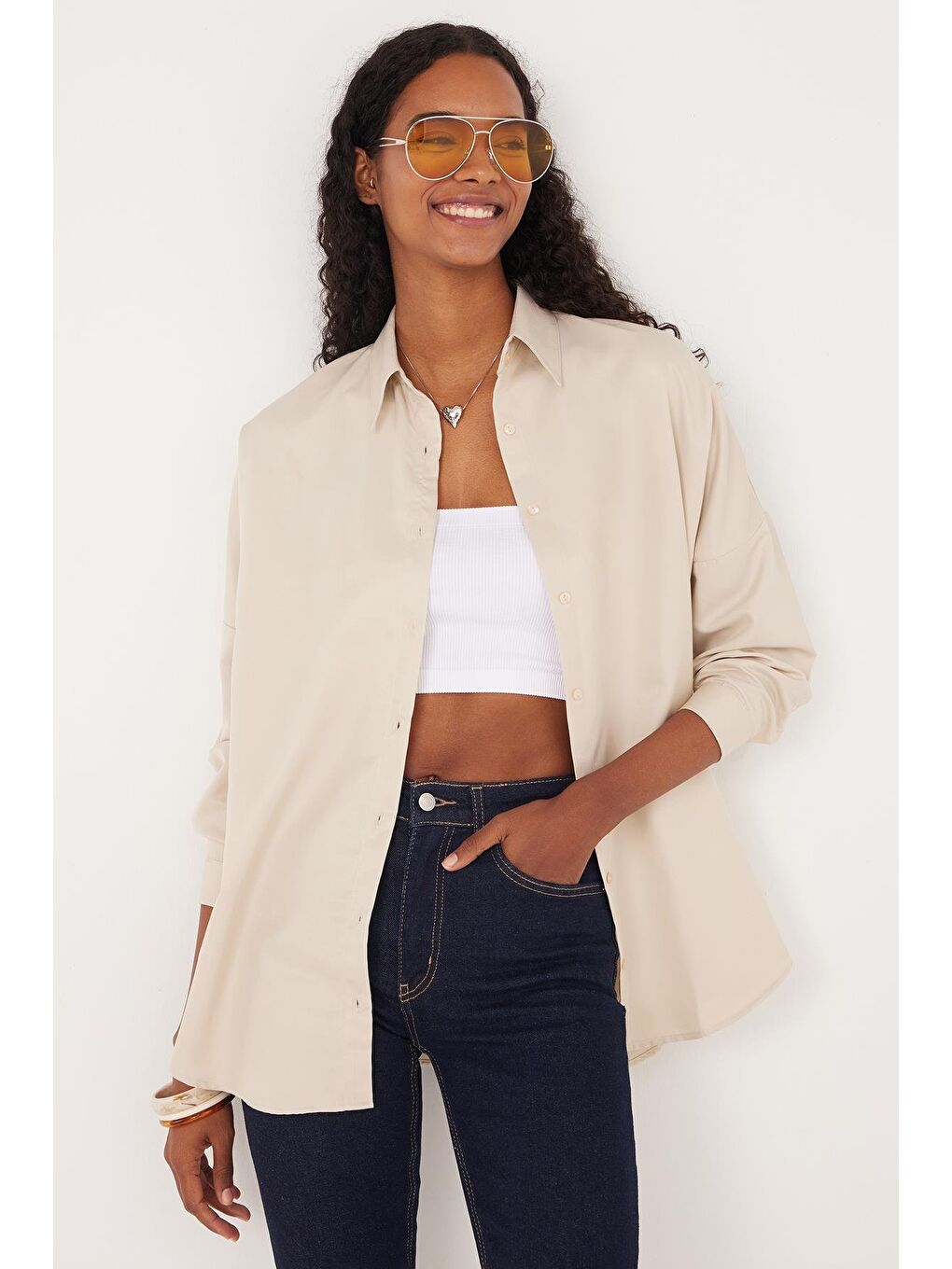 Kadın Oversize Rahat Kesim Spor Yaka Uzun Kollu Basic Düz Bej Gömlek-1