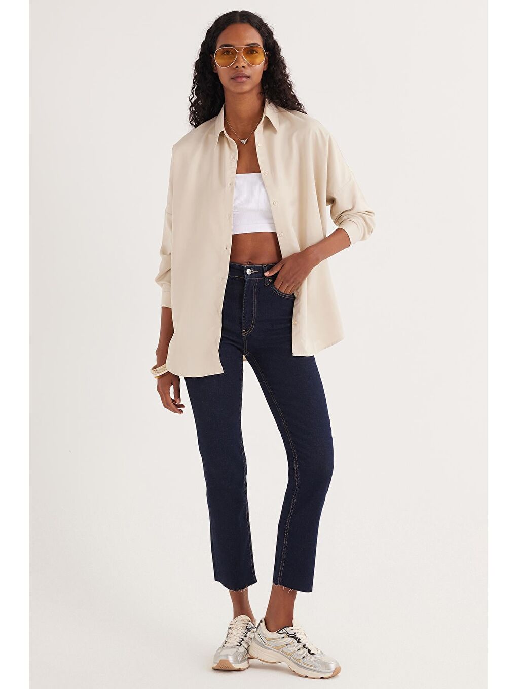 Kadın Oversize Rahat Kesim Spor Yaka Uzun Kollu Basic Düz Bej Gömlek-4