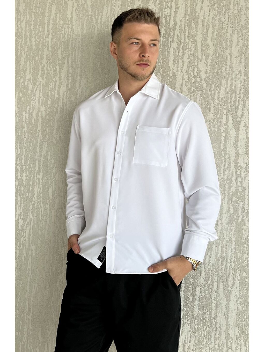 Beyaz Erkek Tek Cepli Uzun Kol Elastanlı Oversize Gömlek