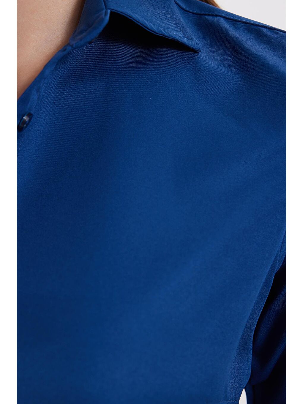 Kadın Slim Fit Dar Kesim Vücuda Oturan Uzun Kollu Lacivert Basic Gömlek-4