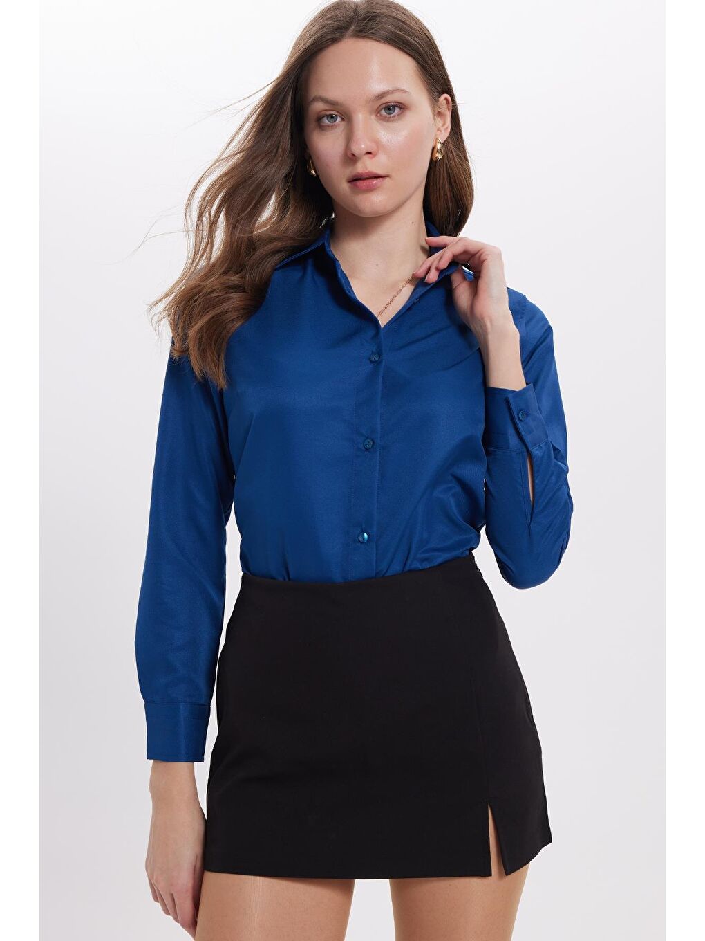 Kadın Slim Fit Dar Kesim Vücuda Oturan Uzun Kollu Lacivert Basic Gömlek-5