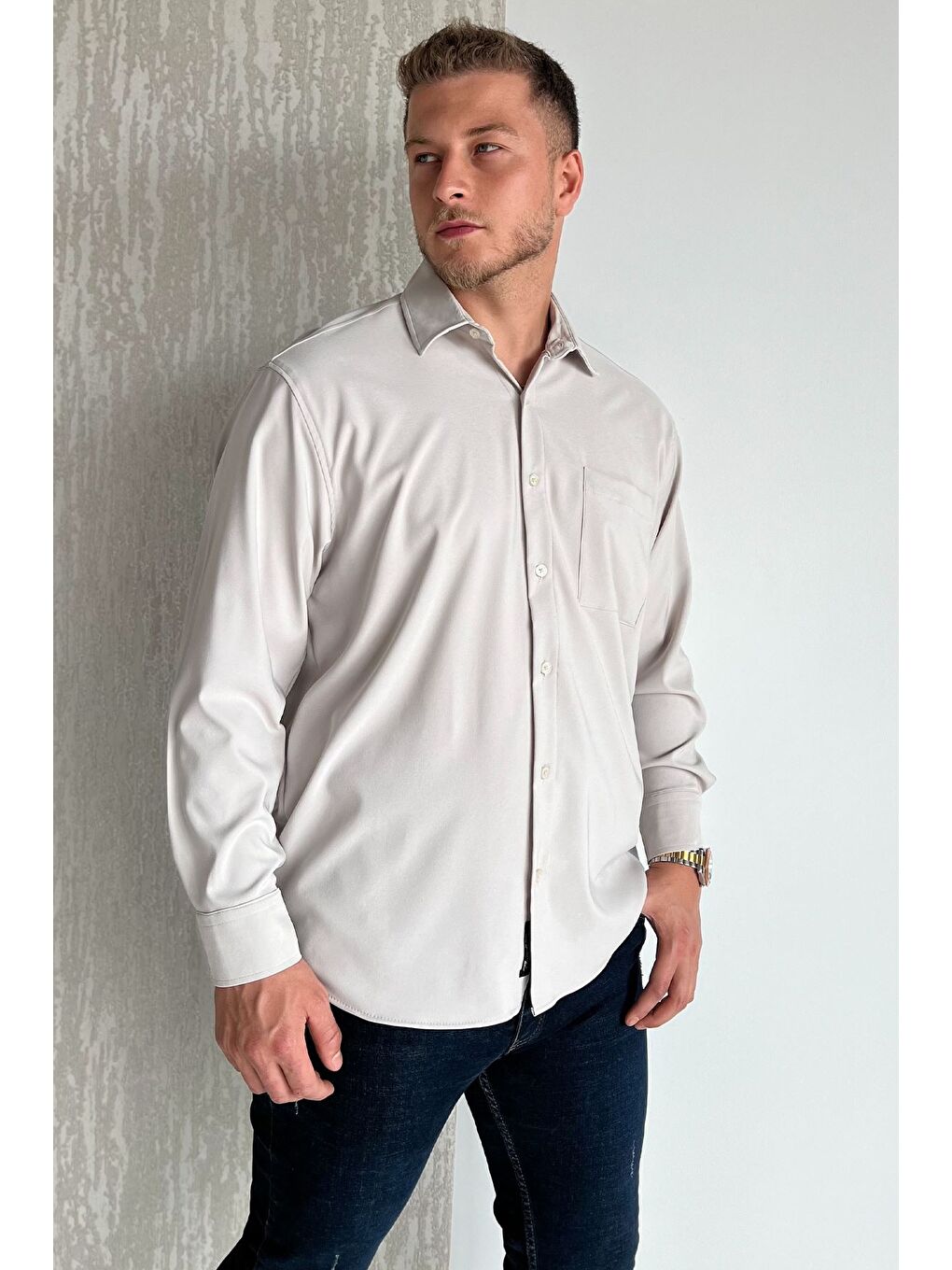 Bej Erkek Tek Cepli Uzun Kol Elastanlı Oversize Gömlek-1