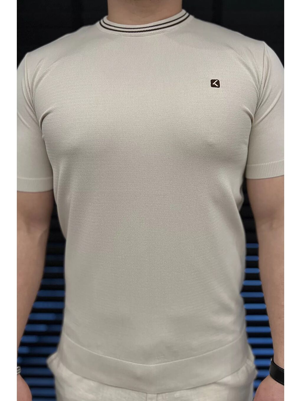 Bej Nakışlı Bisiklet Yaka Erkek Tişört-3