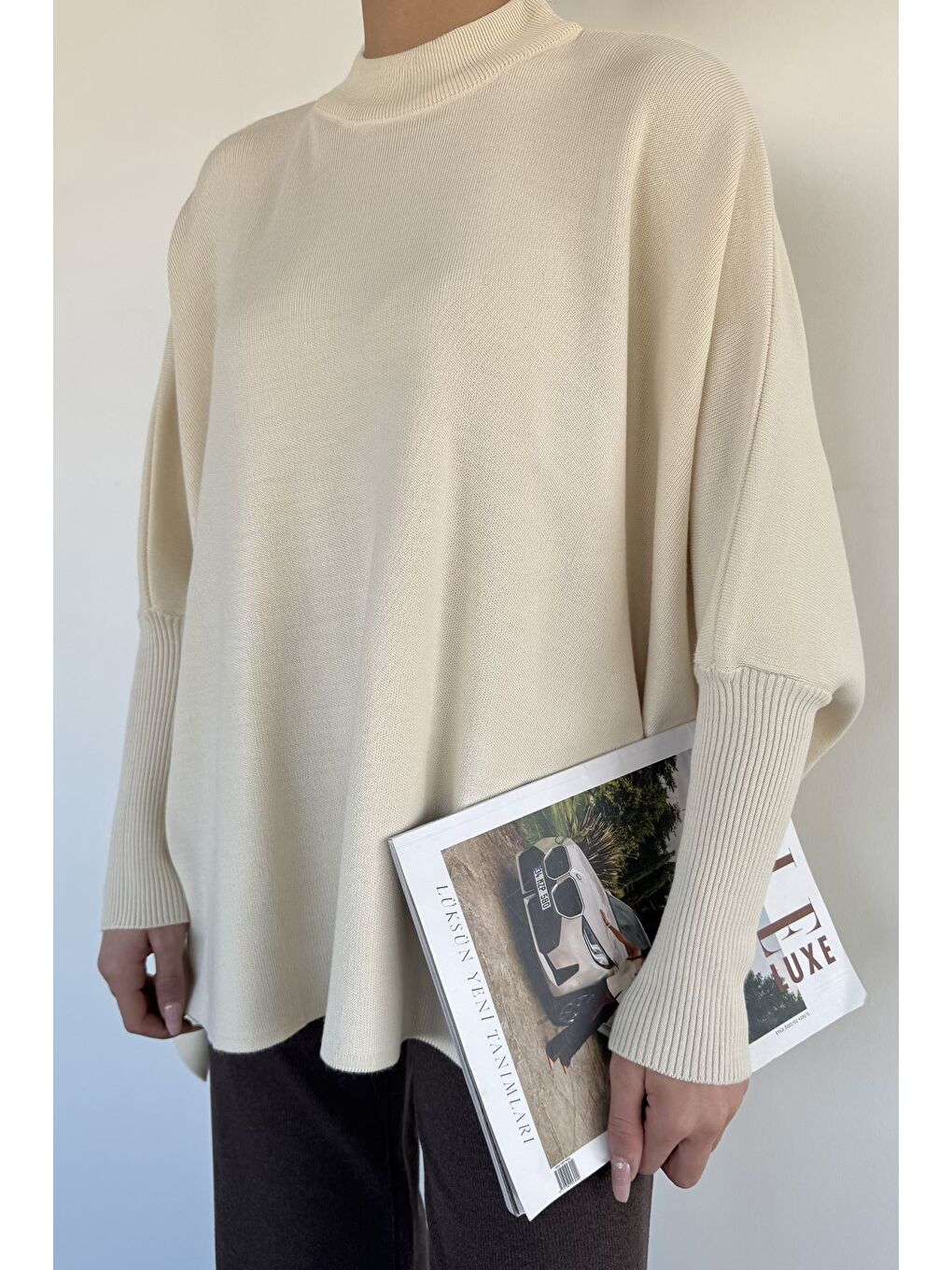 Ekru Kadın Bisiklet Yaka Düz Renk Triko Panço-1