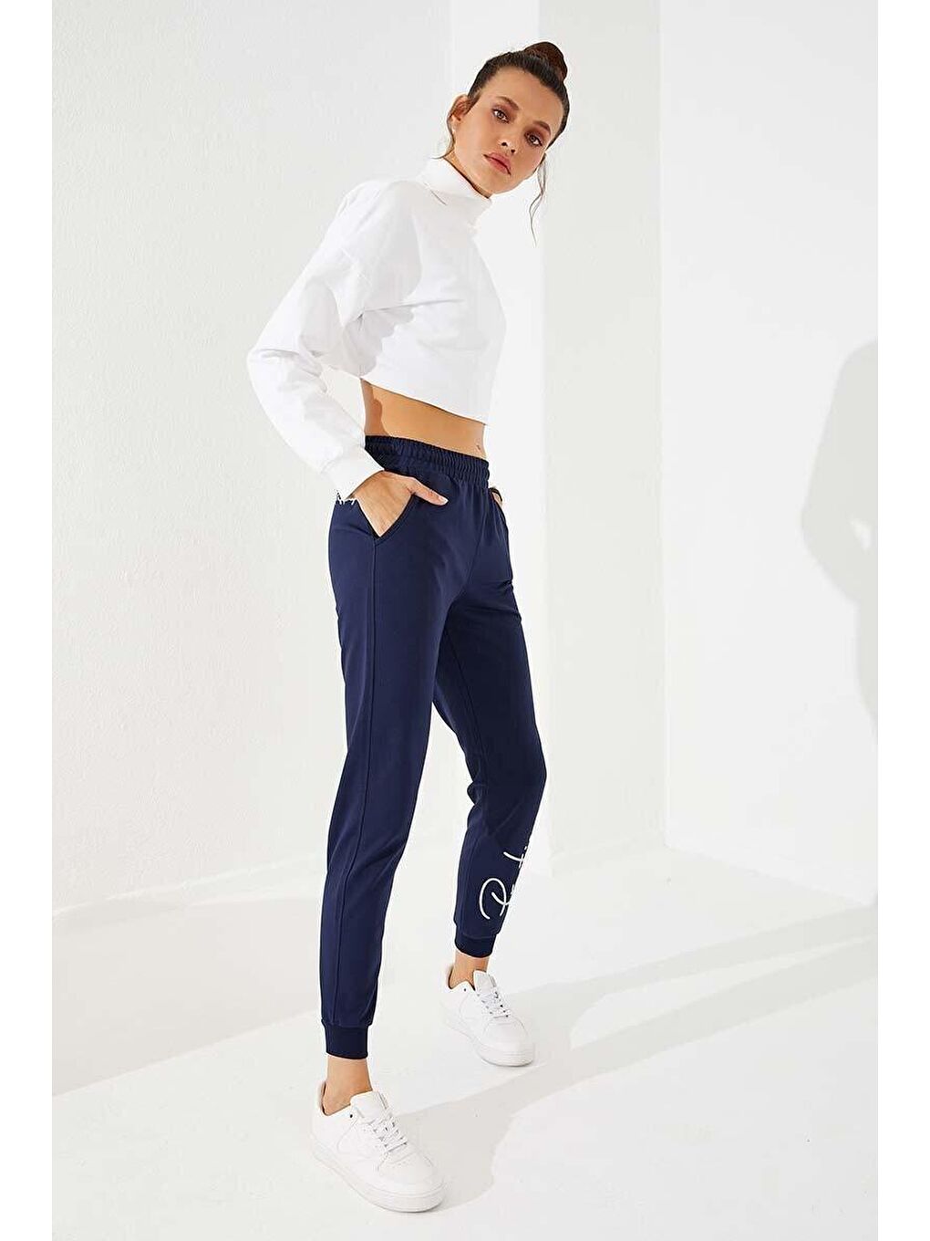 İndigo Yazı Nakışlı Jogger Rahat Form Manşetli Kadın Eşofman Alt - 94578-3