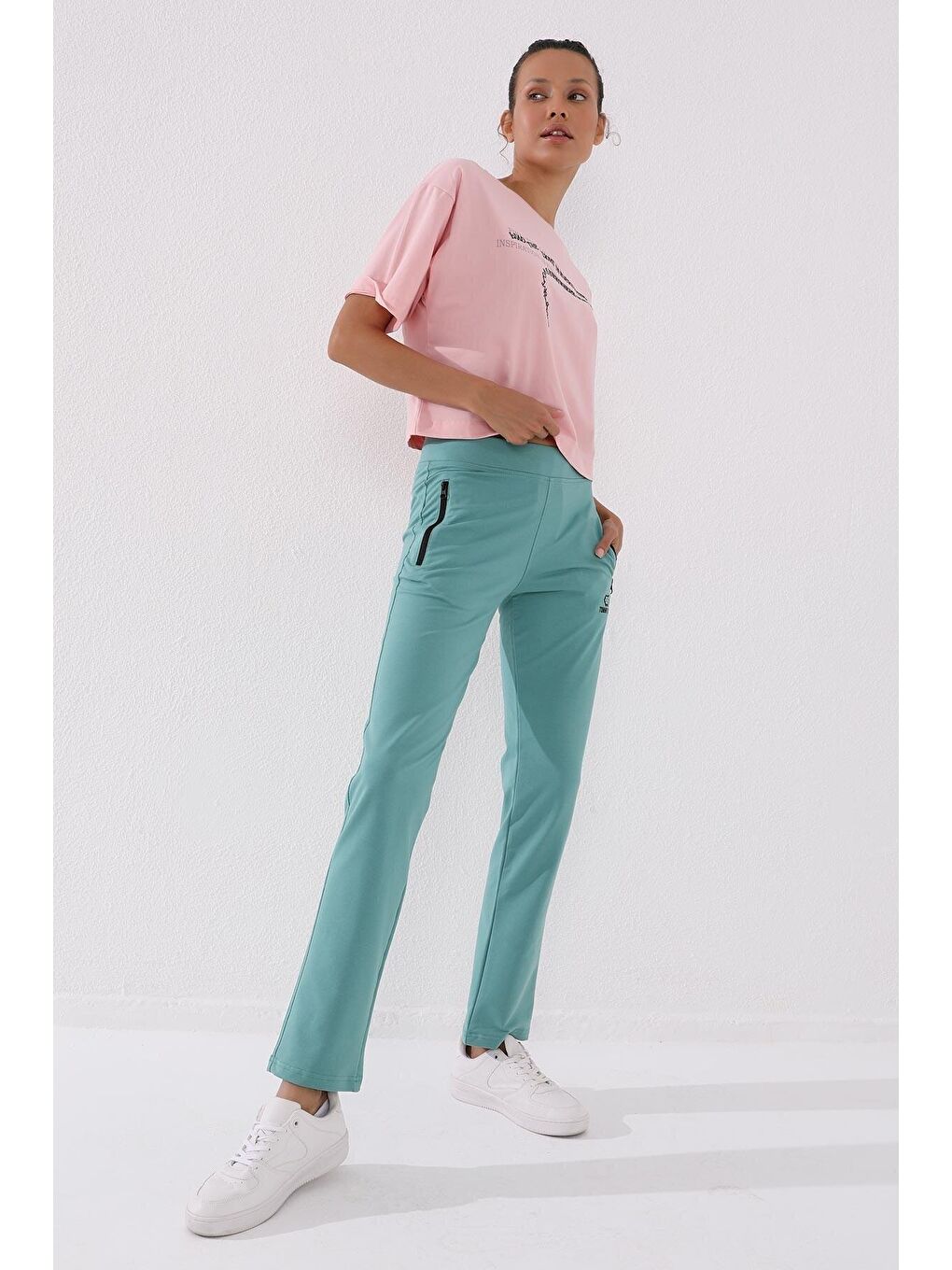 Mint Yeşili Fermuar Cepli Rahat Form Klasik Paça Kadın Eşofman Alt - 94195