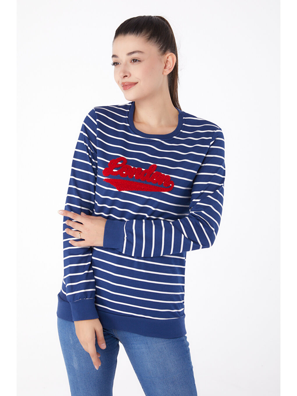 TOFİSA Düz Bisiklet Yaka Kadın Lacivert Nakışlı Sweatshirt - 26287