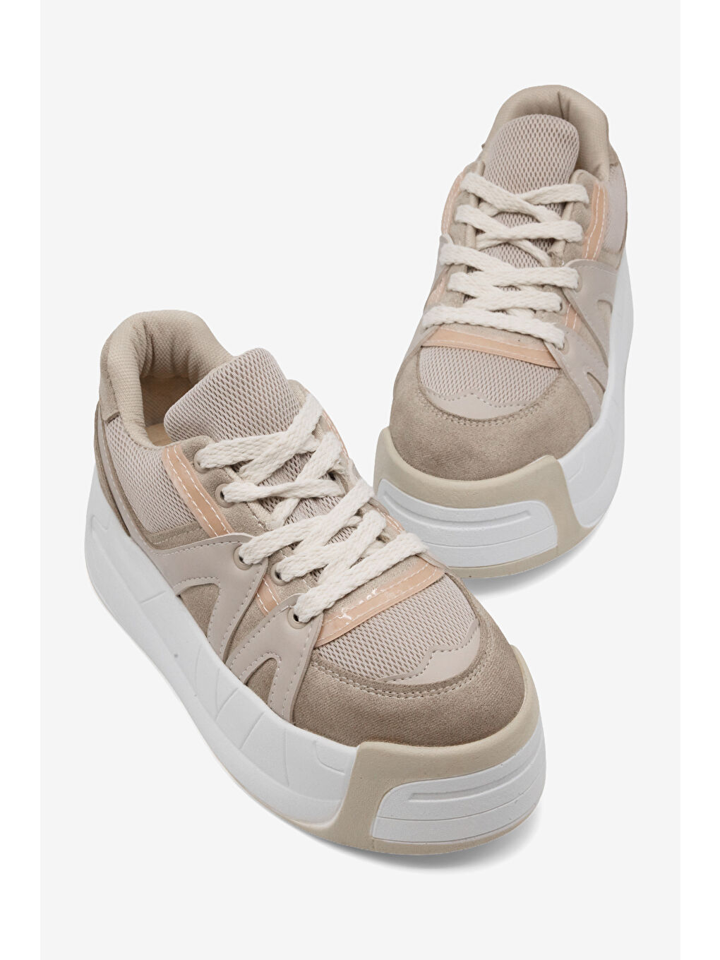 Kadın Bej Yüksek Taban Rahat Bağcıklı Sneaker-2