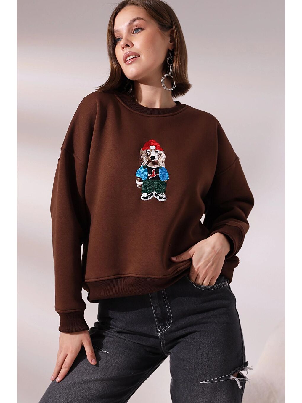 Kahverengi Köpek Baskılı Sweatshirt-1