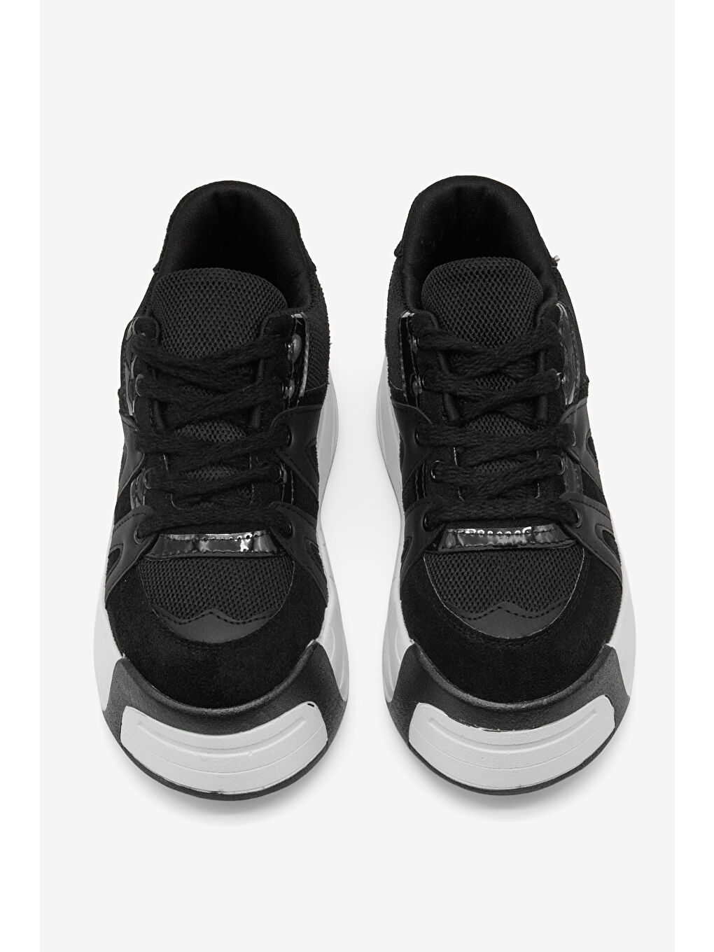 Kadın Siyah Yüksek Taban Rahat Bağcıklı Sneaker-1