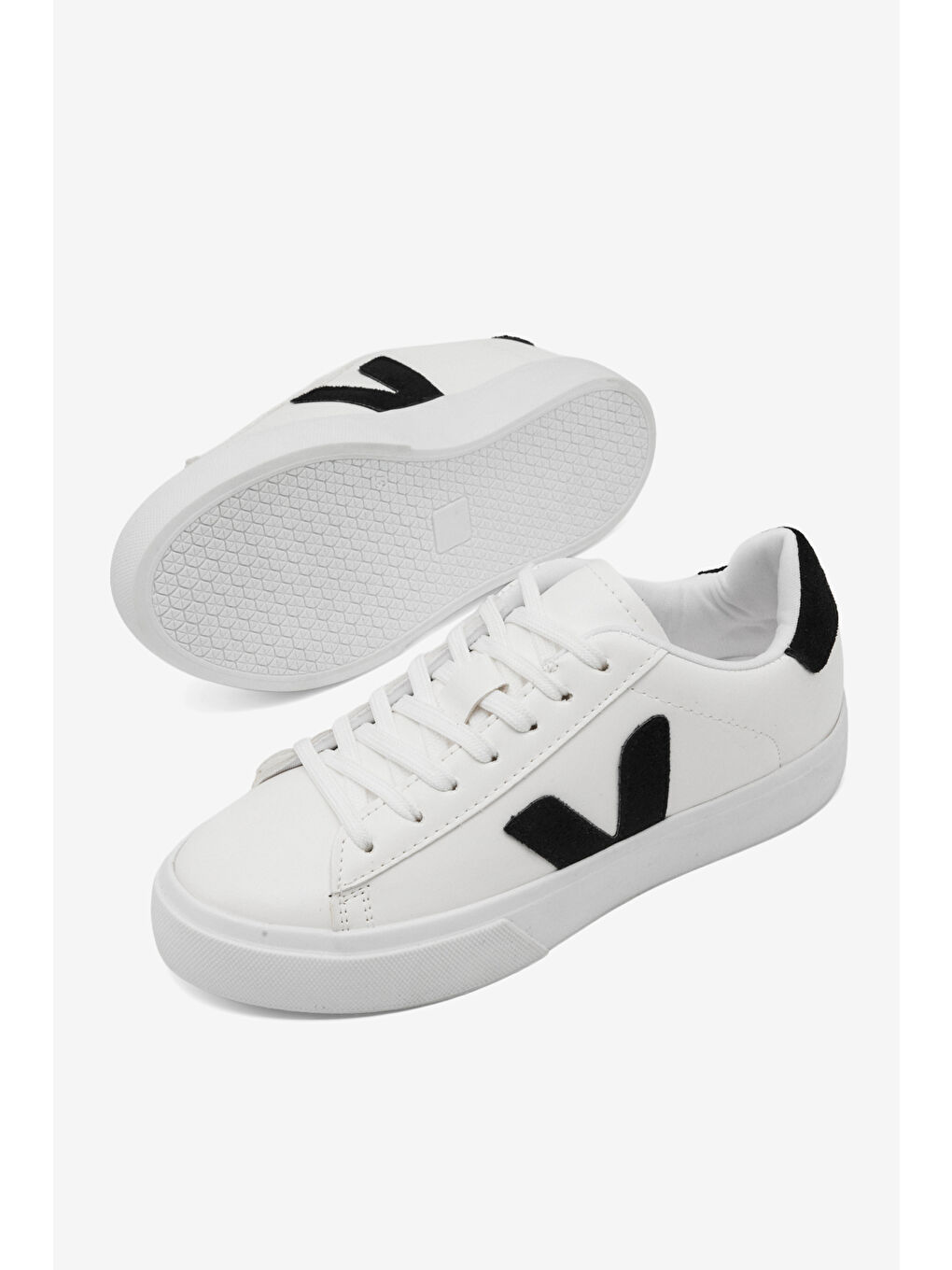 Kadın Beyaz Siyah Kauçuk Taban Rahat Bağcıklı Sneaker-2