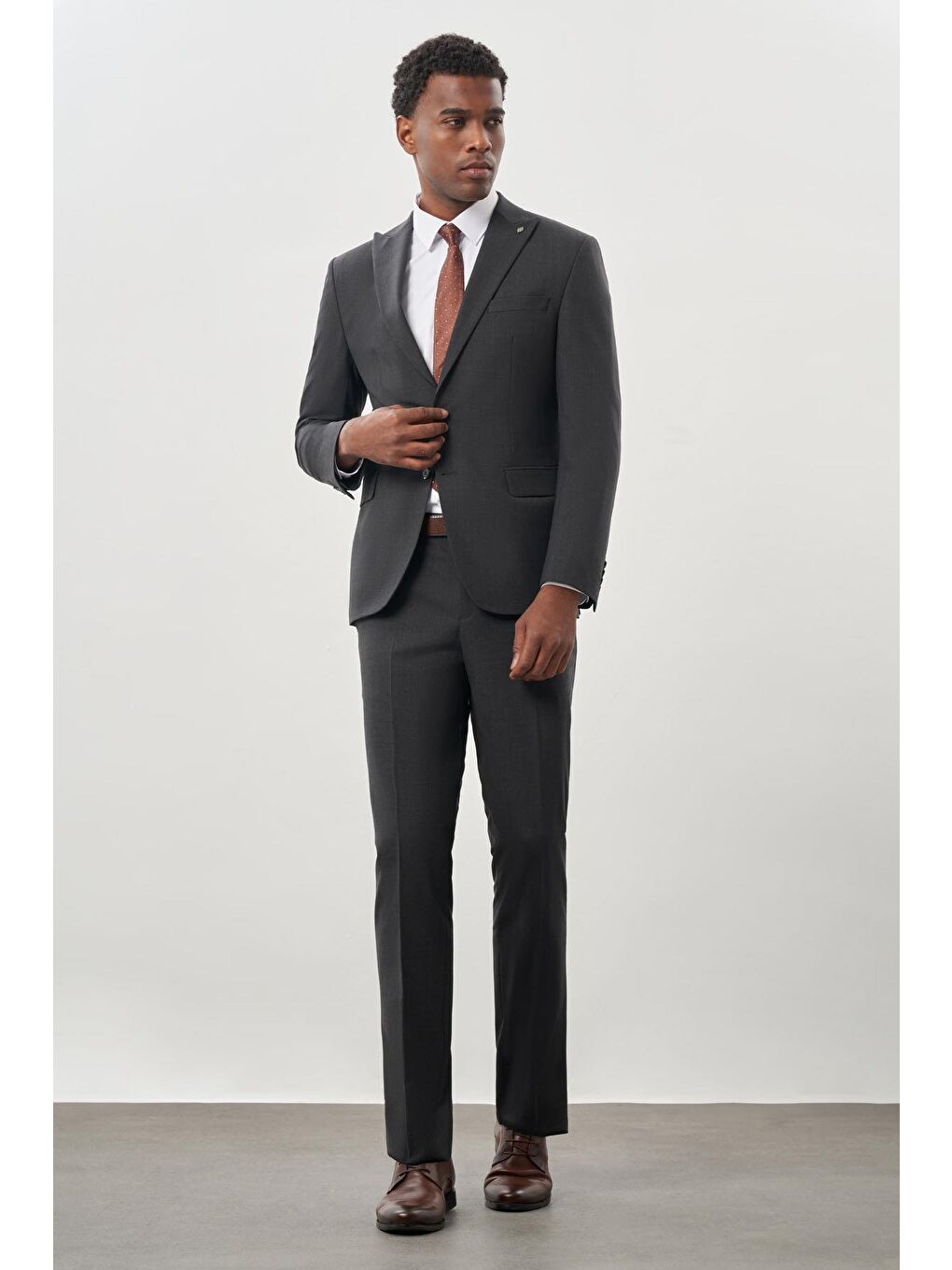 Koyu Antrasit Düz Kılıç Yaka Yünlü 6 Drop Slim Fit Classic Takım Elbise 1001245179