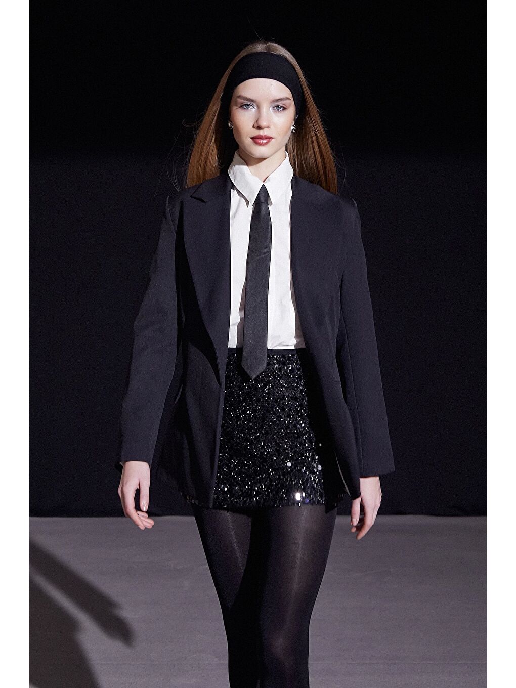 Pul Detaylı Mini Etek Siyah