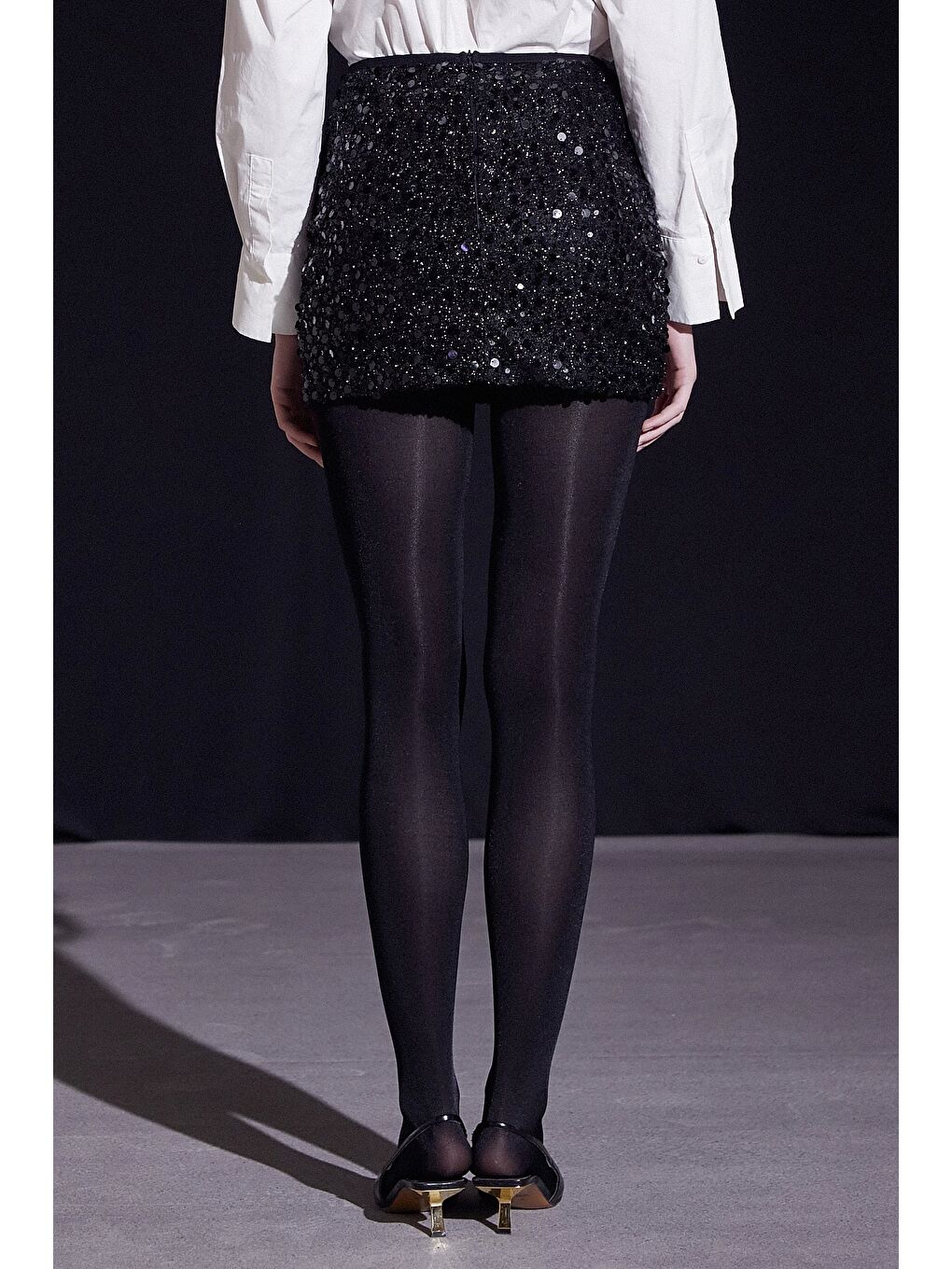 Pul Detaylı Mini Etek Siyah-5