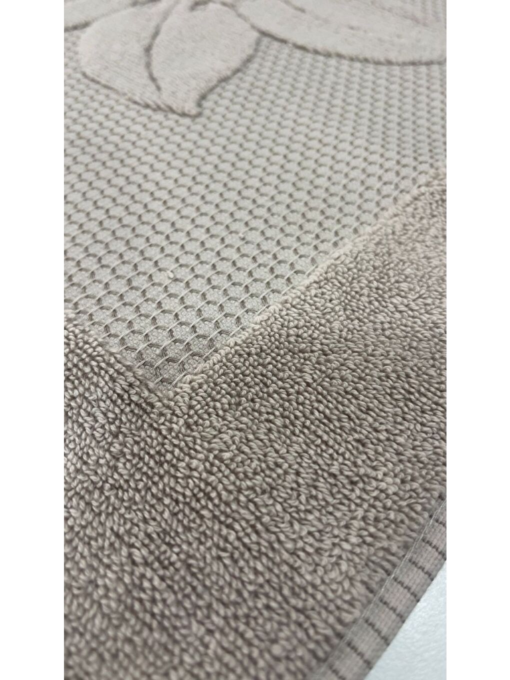 Bej Lena Kabartma Çiçek Desenli 2’li Banyo Paspas Seti Yumuşak Dokulu Modern Banyo Halısı-1