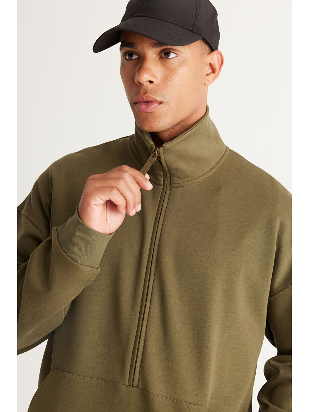 Erkek Haki Oversize Bol Kesim Bato Yaka Pamuklu Sweatshirt-3