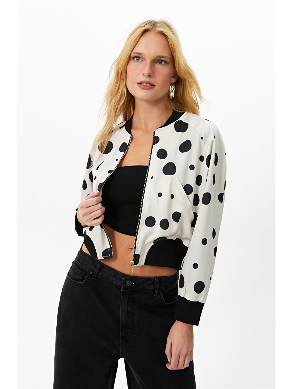 Ekru Puantiye Desenli Bomber Ceket