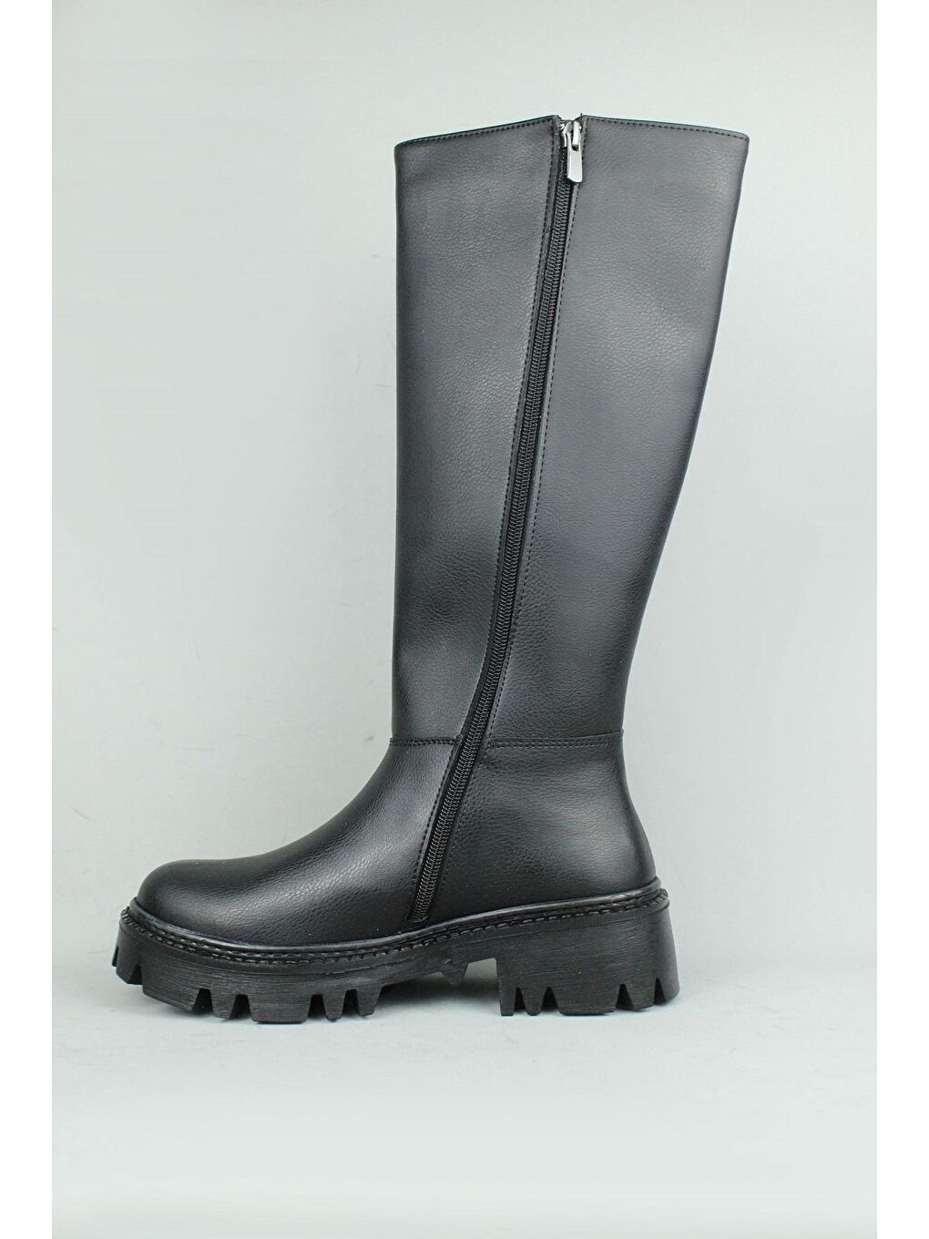 Siyah 120.1417 Fermuarlı Kalın Taban Kışlık Çizme Kadın-1