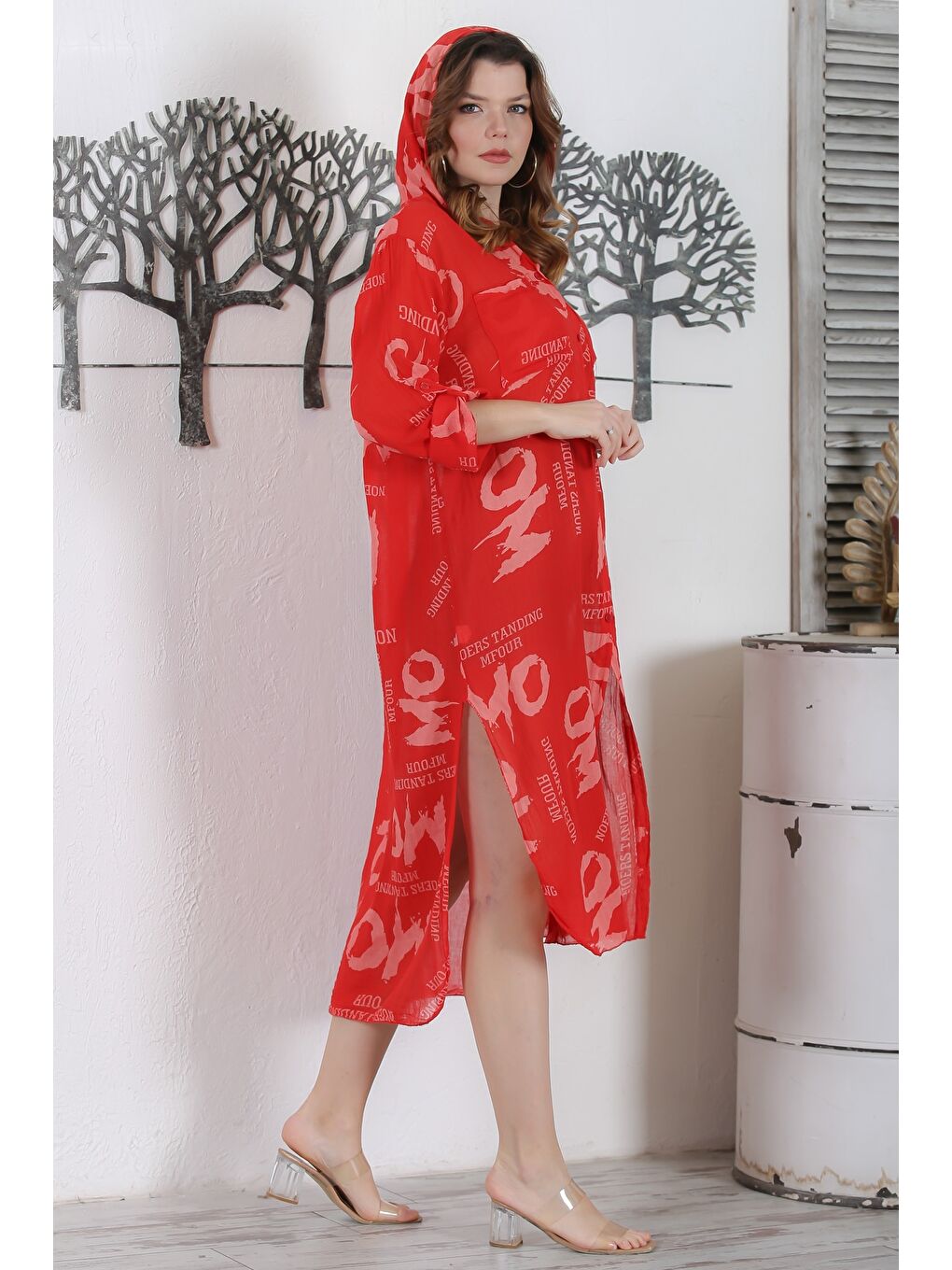 İtalyan Alev Turuncusu Kapüşonlu Düğmeli Uzun Kollu Çift Cepli Allover Baskılı Dokuma Elbise