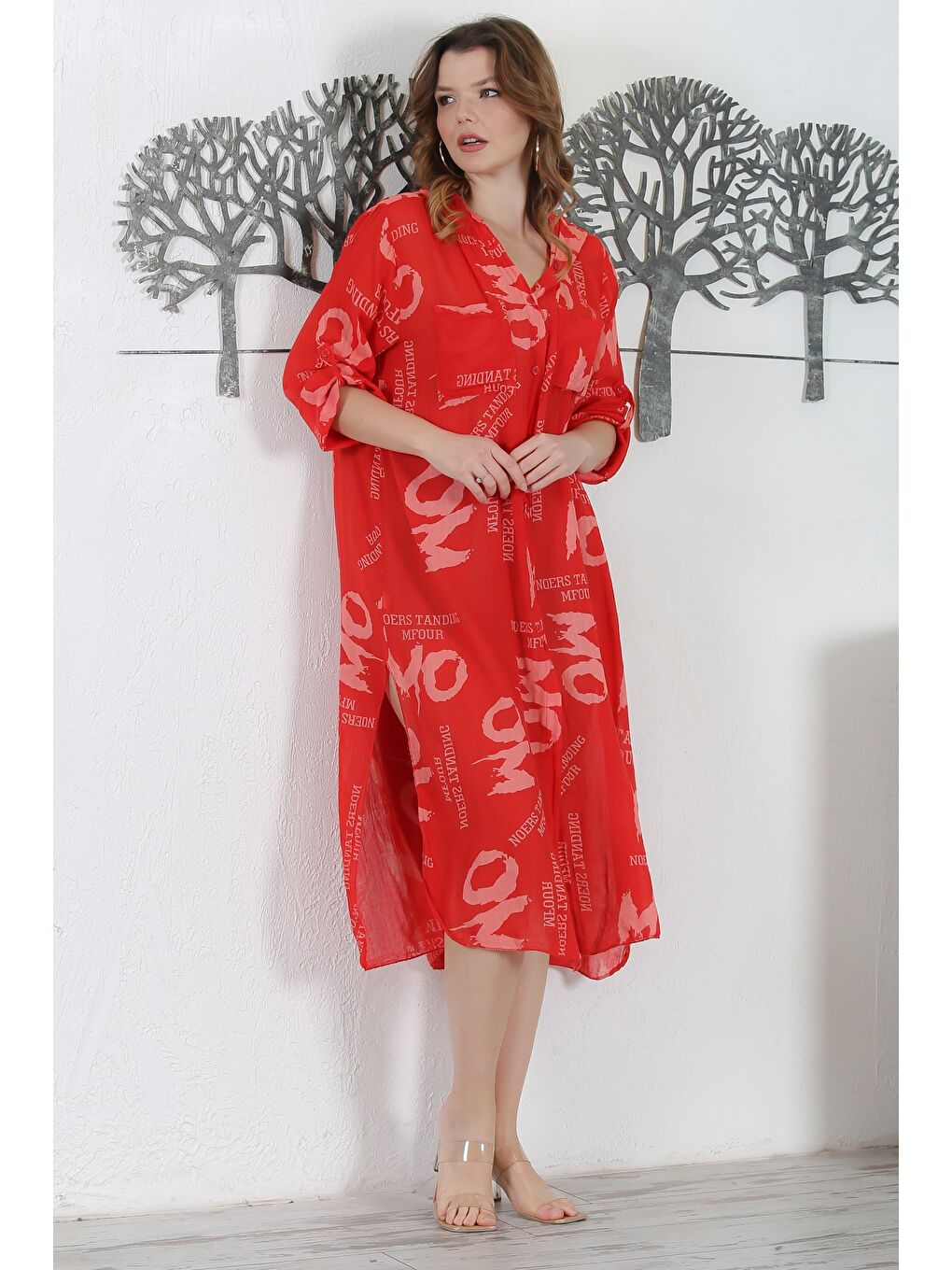 İtalyan Alev Turuncusu Kapüşonlu Düğmeli Uzun Kollu Çift Cepli Allover Baskılı Dokuma Elbise-4