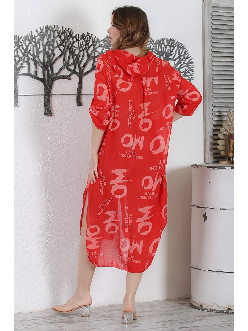 İtalyan Alev Turuncusu Kapüşonlu Düğmeli Uzun Kollu Çift Cepli Allover Baskılı Dokuma Elbise-7