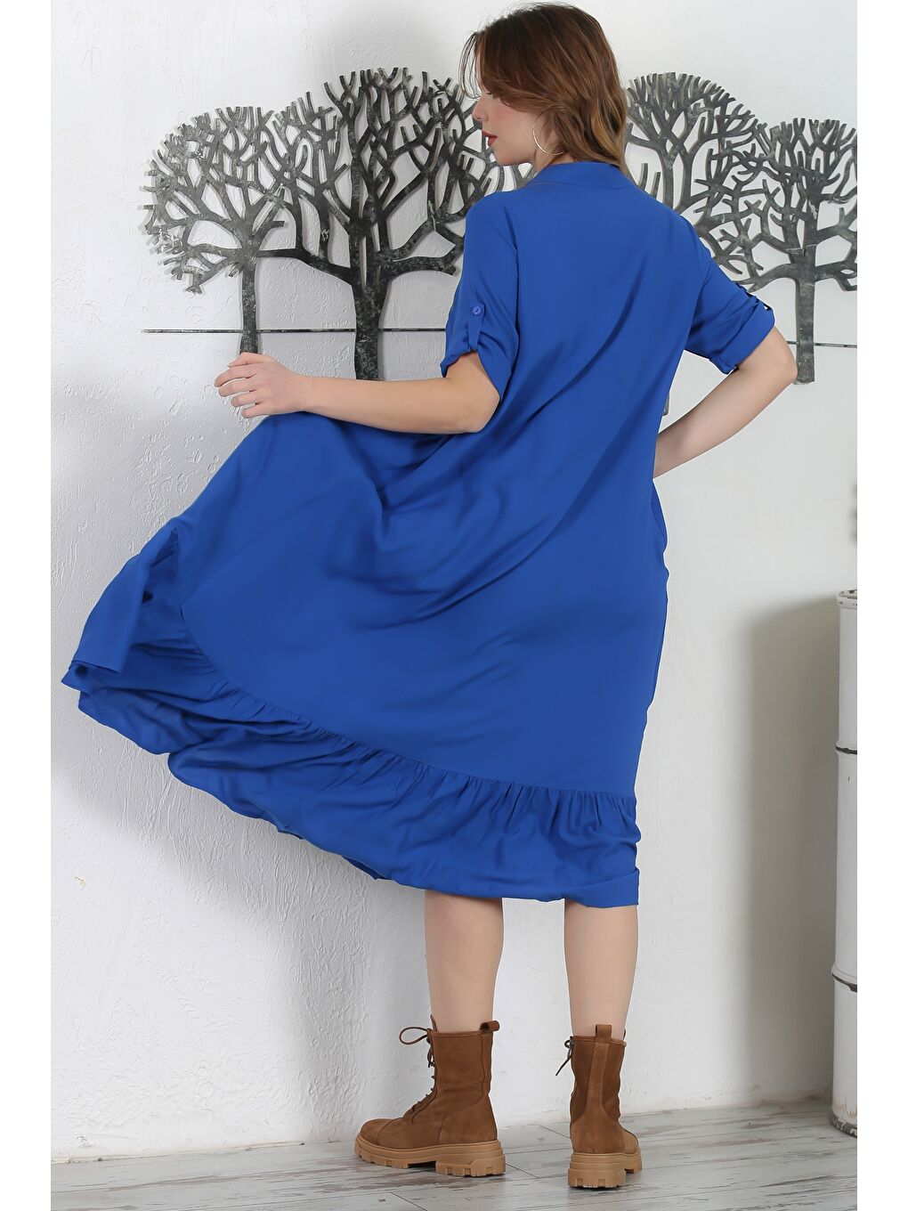 Saks Mavisi Hakim Yaka Düğmeli 3/4 Kol Düğmeli Cepli Etek Ucu Fırfırlı Nakışlı Dokuma Elbise 134 54-7