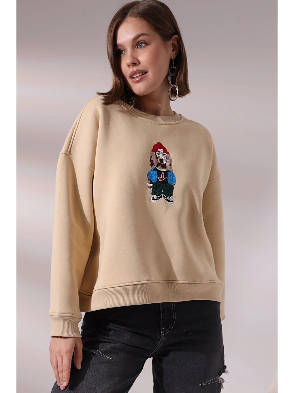 Bej Köpek Baskılı Sweatshirt-1