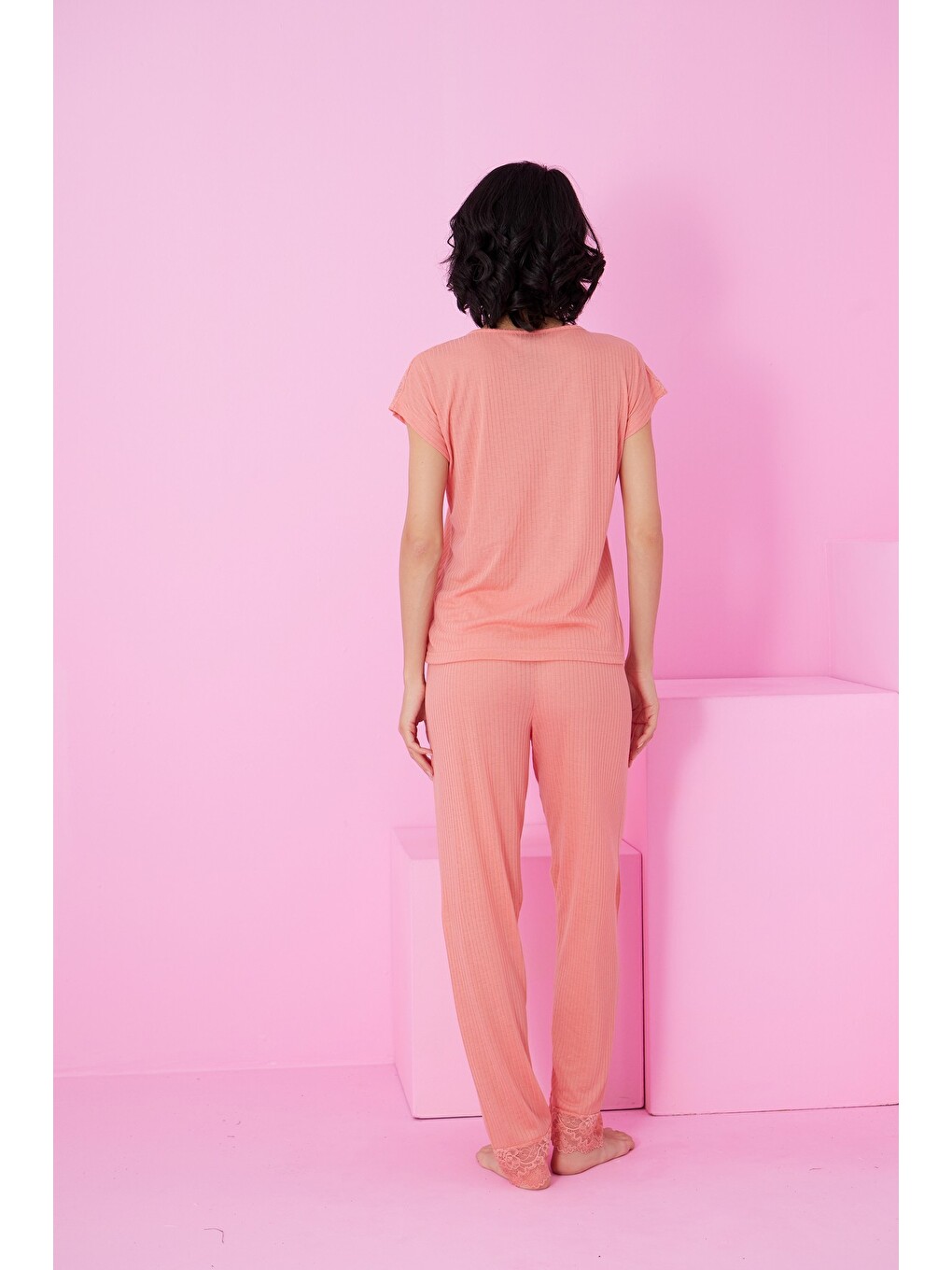 Pembe Soft Touch İnce Mevsimlik Dantel Detaylı Örme Pijama Takım7864-2