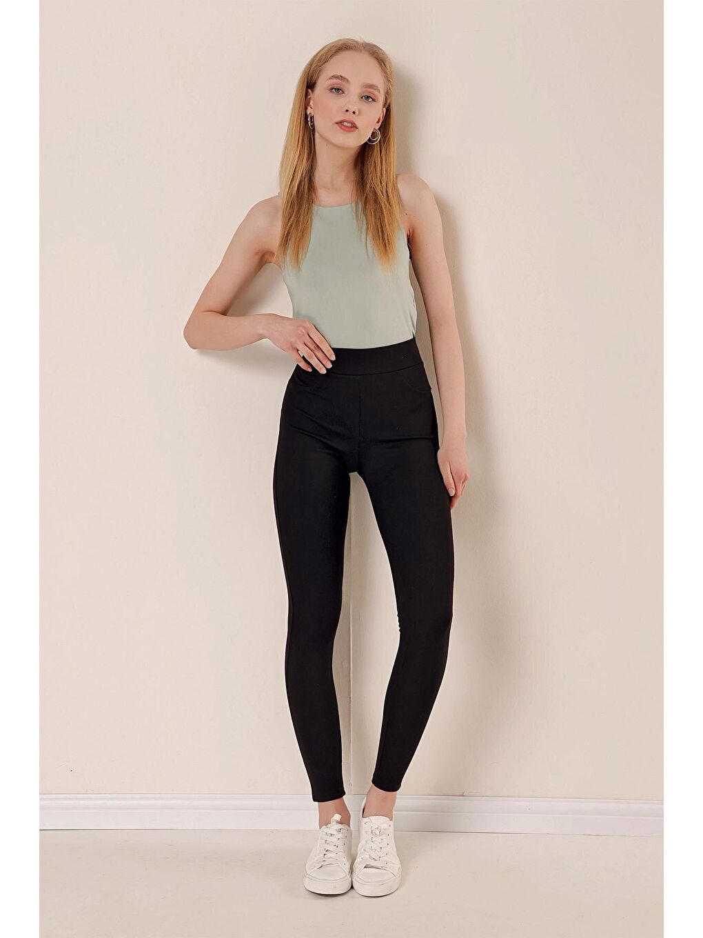 Siyah Cep Detaylı Çelik Örme Tayt Pantolon-1