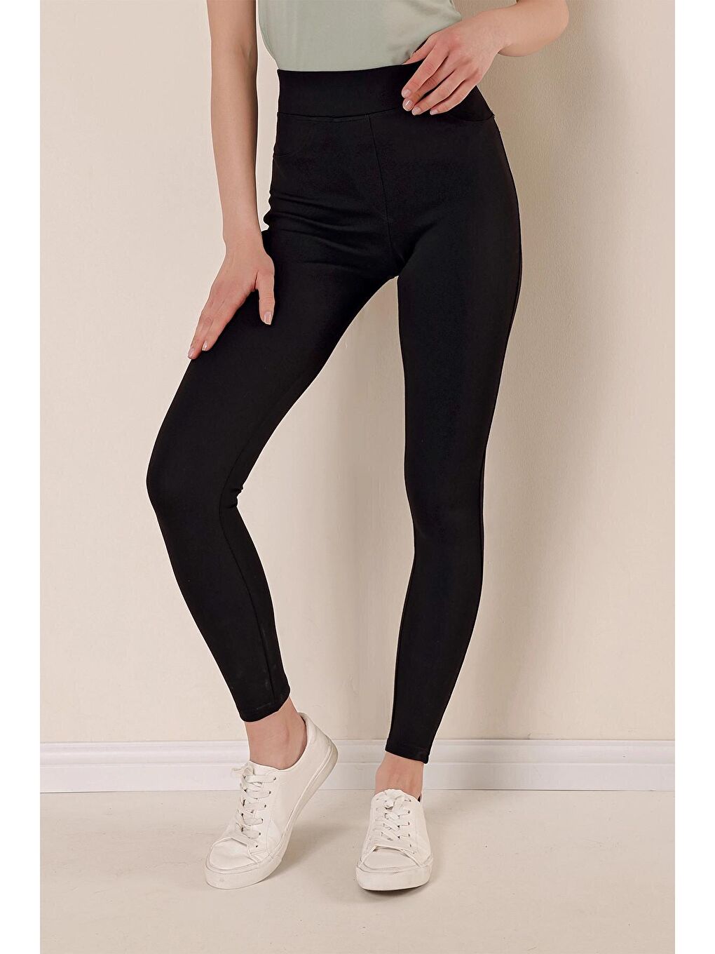 Siyah Cep Detaylı Çelik Örme Tayt Pantolon-3