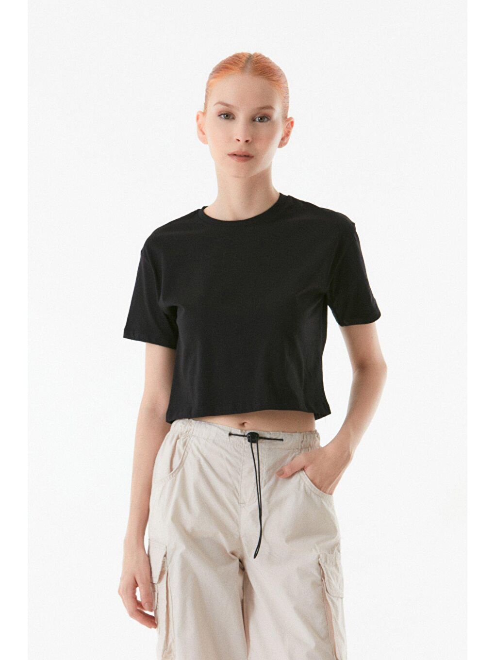 Siyah Basic Bisiklet Yaka Tişört-1