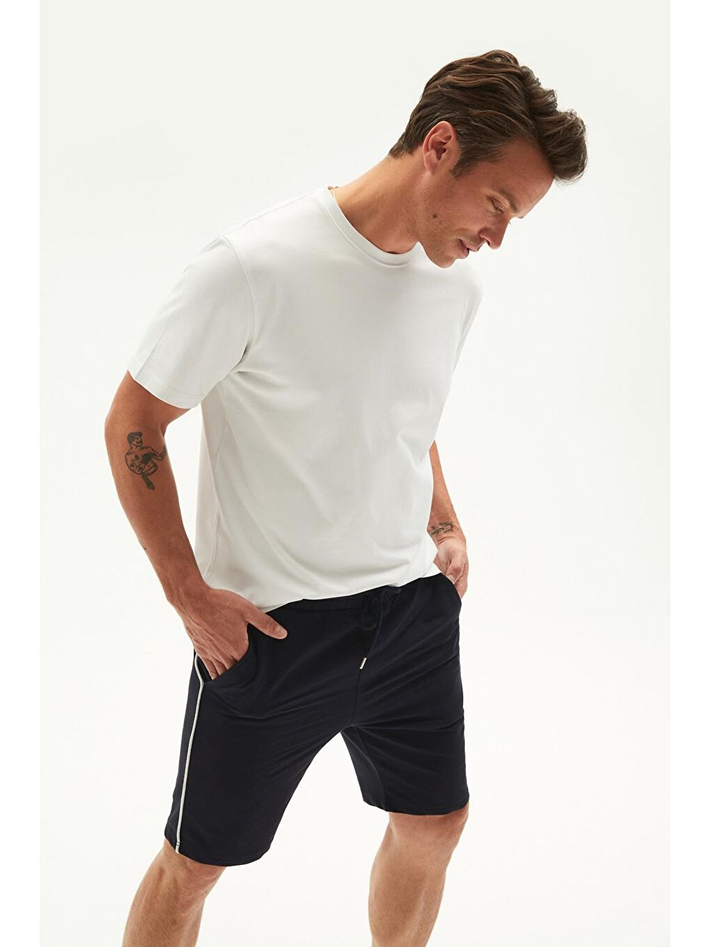 Lacivert Erkek Regular Fit Biye Detaylı Şort-2