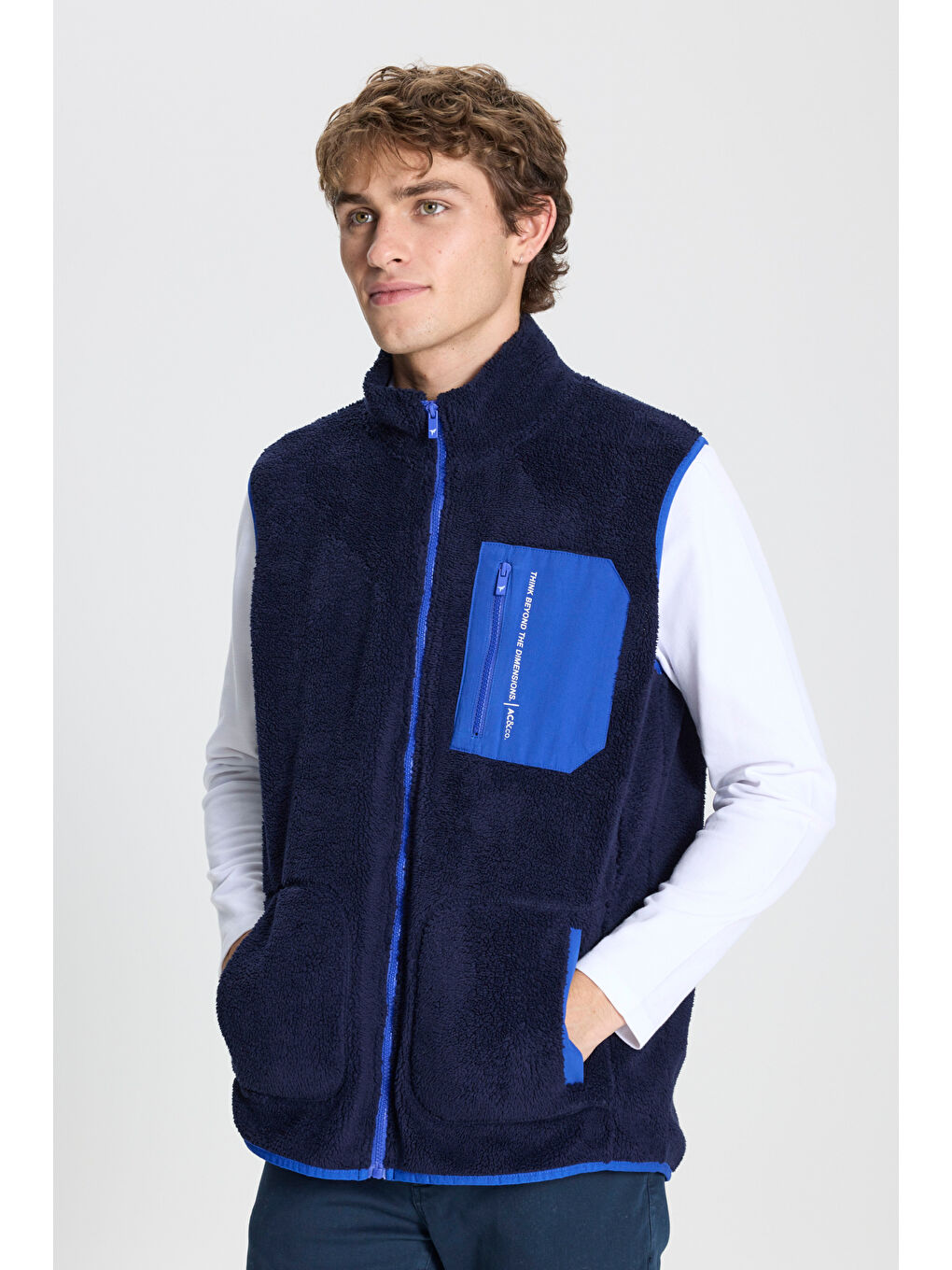 Erkek Lacivert Standart Fit Normal Kesim Dik Yaka Polar Yelek-2